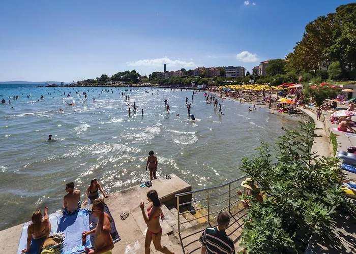 דירה 3 Bedroom In