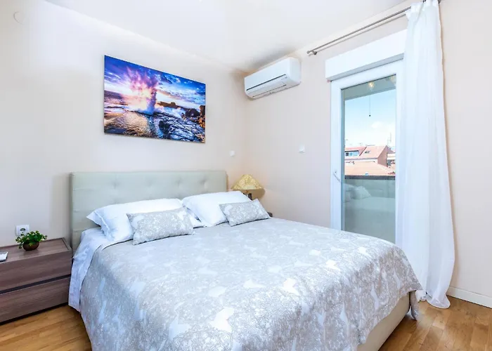 Daire 3 Bedroom In Split