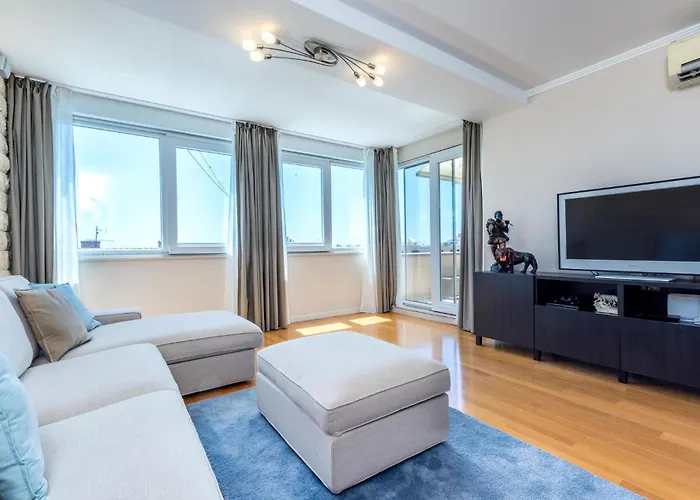 3 Bedroom In *